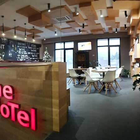 Wine Hotel Chişinău Extérieur photo