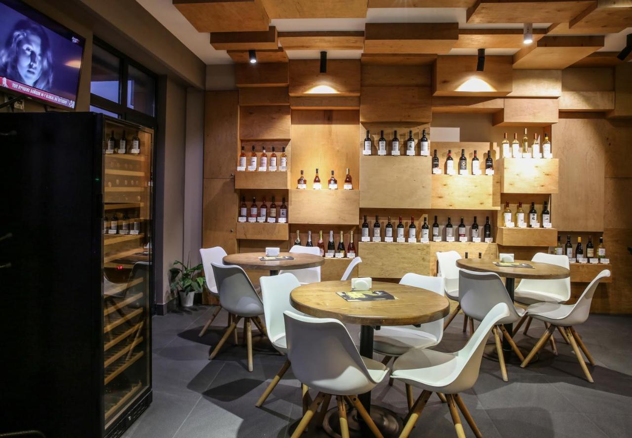 Wine Hotel Chişinău Extérieur photo