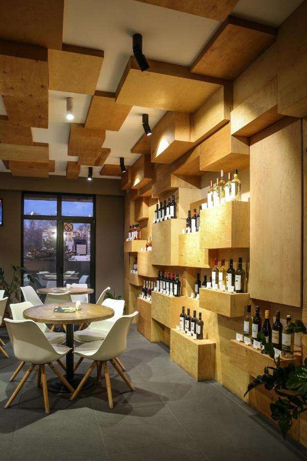 Wine Hotel Chişinău Extérieur photo