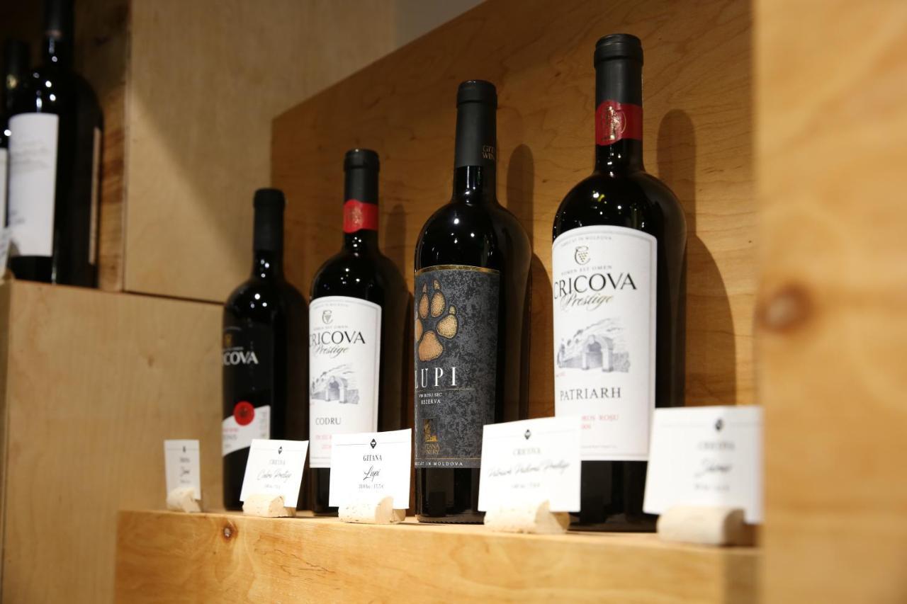 Wine Hotel Chişinău Extérieur photo