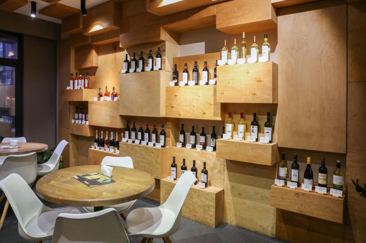 Wine Hotel Chişinău Extérieur photo